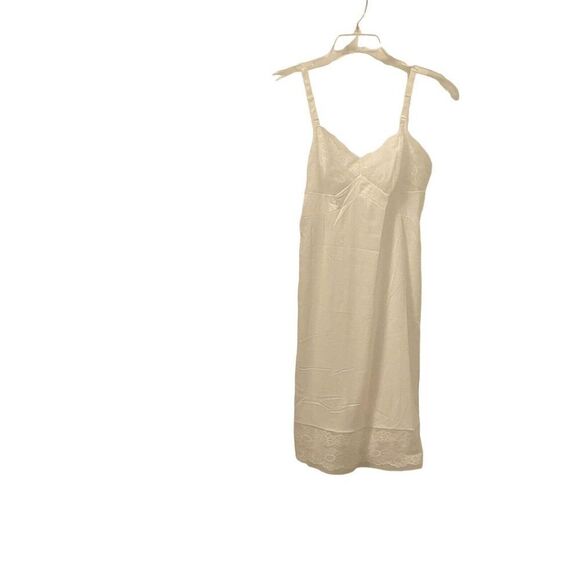 Vanity Fair Other - Vtg Sz 32/22 White Vanity Fair Lace Nylon Full Slip Gown Nightgown USA